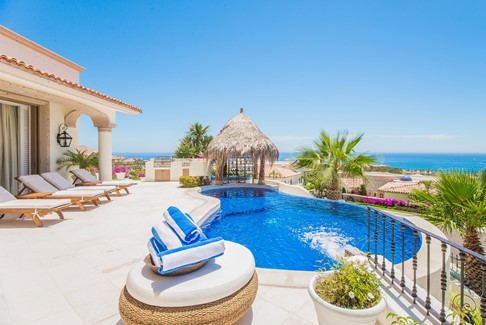 Pedregal Luxury Villas & Vacation Rentals, Airbnb Luxe