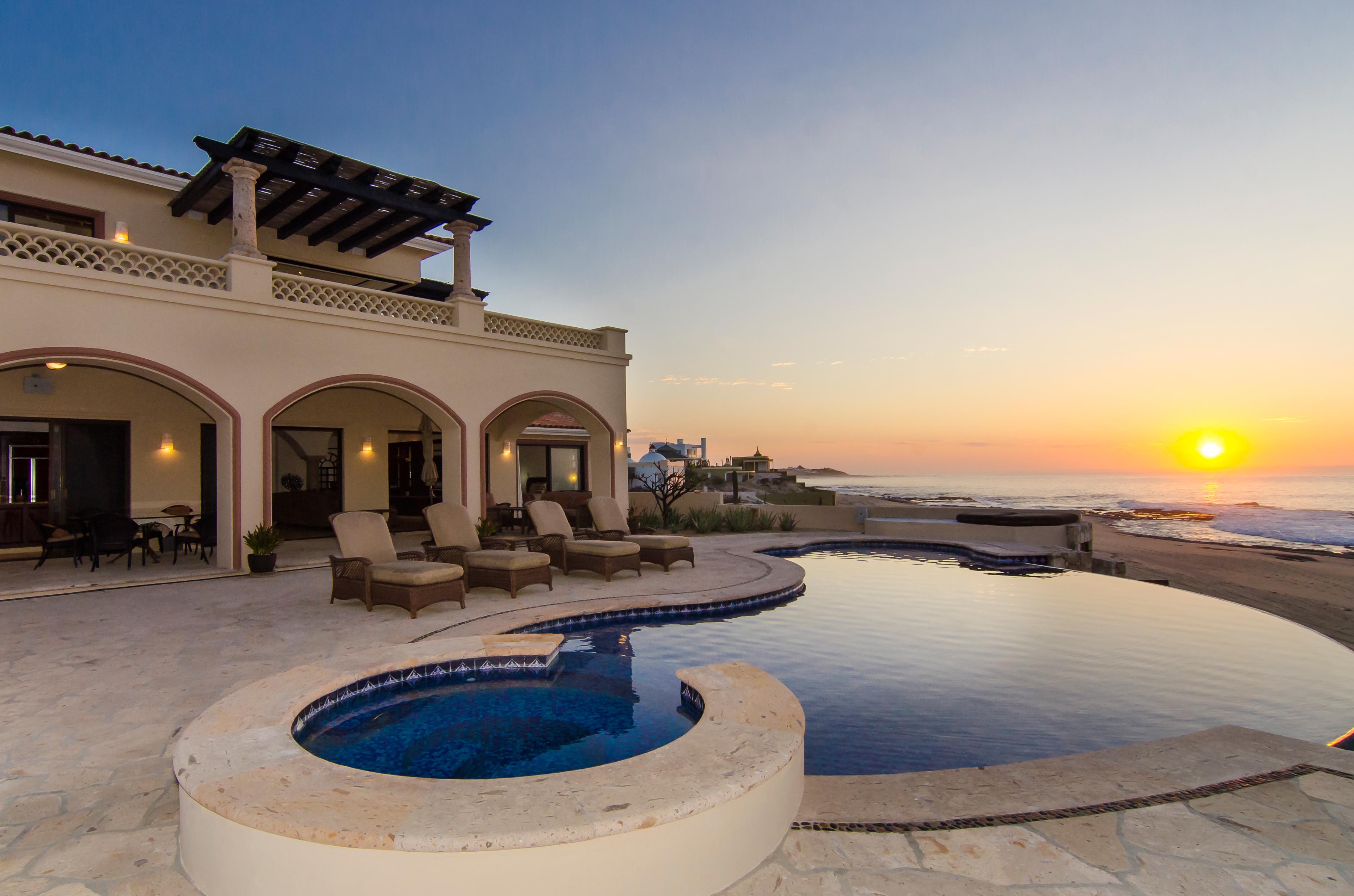 Luxury villa rentals in La Paz East Cape and Cabo Pulmo Mexico